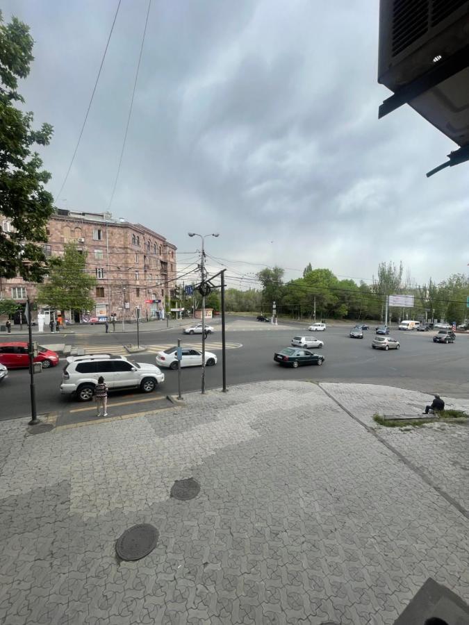 Apartment In Monument エレバン エクステリア 写真